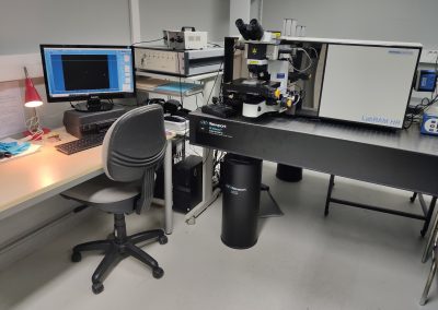 Microscope de laboratoire (LabRAM HR)