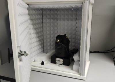 Microscope à force atomique: Nano-Observer CSI
