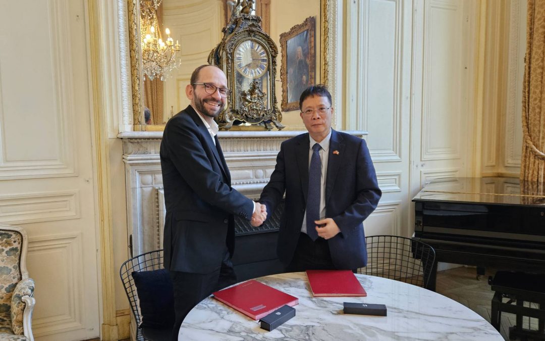 Expanding Cooperation with the Vietnam Academy of Science and Technology